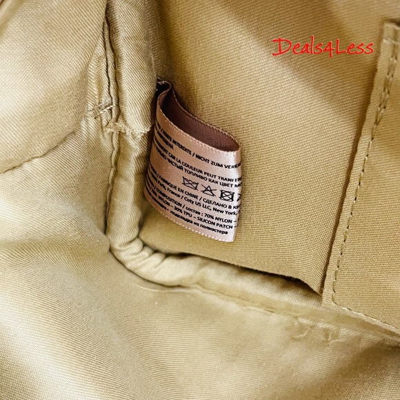 Burberry Bag Pouch Case Cosmetics Toiletry Travel Logo Handle Zippered New - Picture 9 of 10